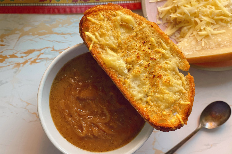 Fontina Cheesy Garlic Bread