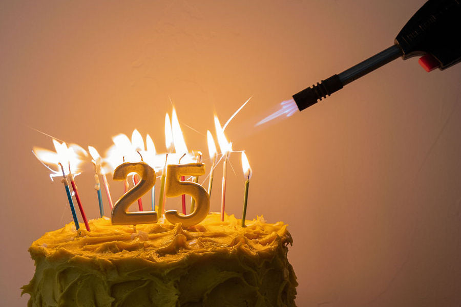 Order Cream Cake to Celebrate 25th Anniversary | CakeNBake Noida