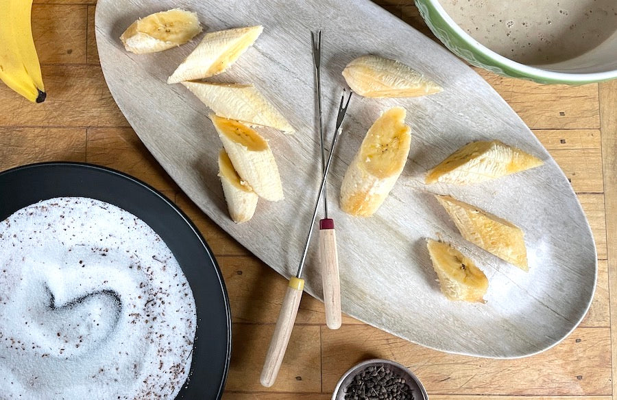 Banana Fritters with Voatsiperyfery Sugar